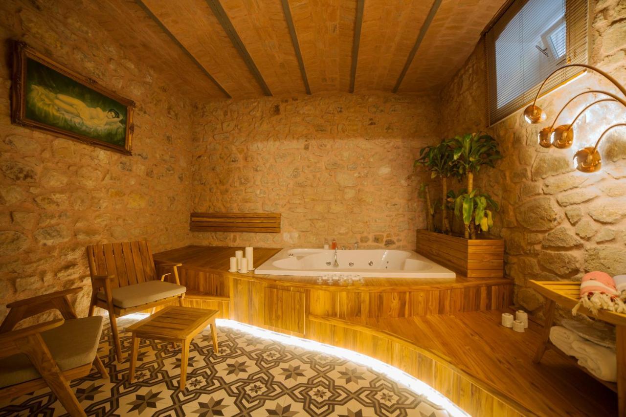 Triada Hotel Bueyuekada Prinseneilanden Buitenkant foto