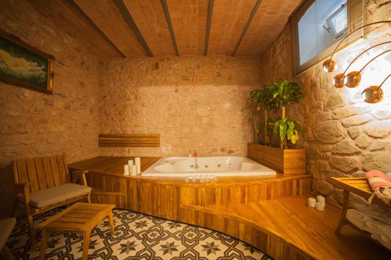 Triada Hotel Bueyuekada Prinseneilanden Buitenkant foto