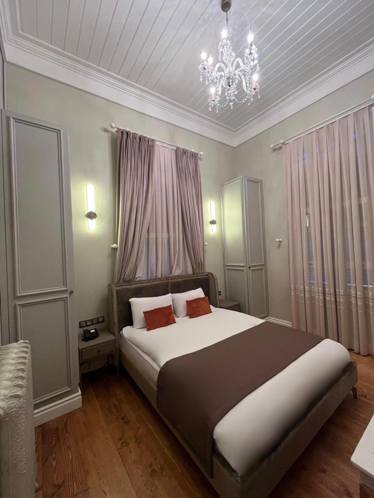 Triada Hotel Bueyuekada Prinseneilanden Buitenkant foto
