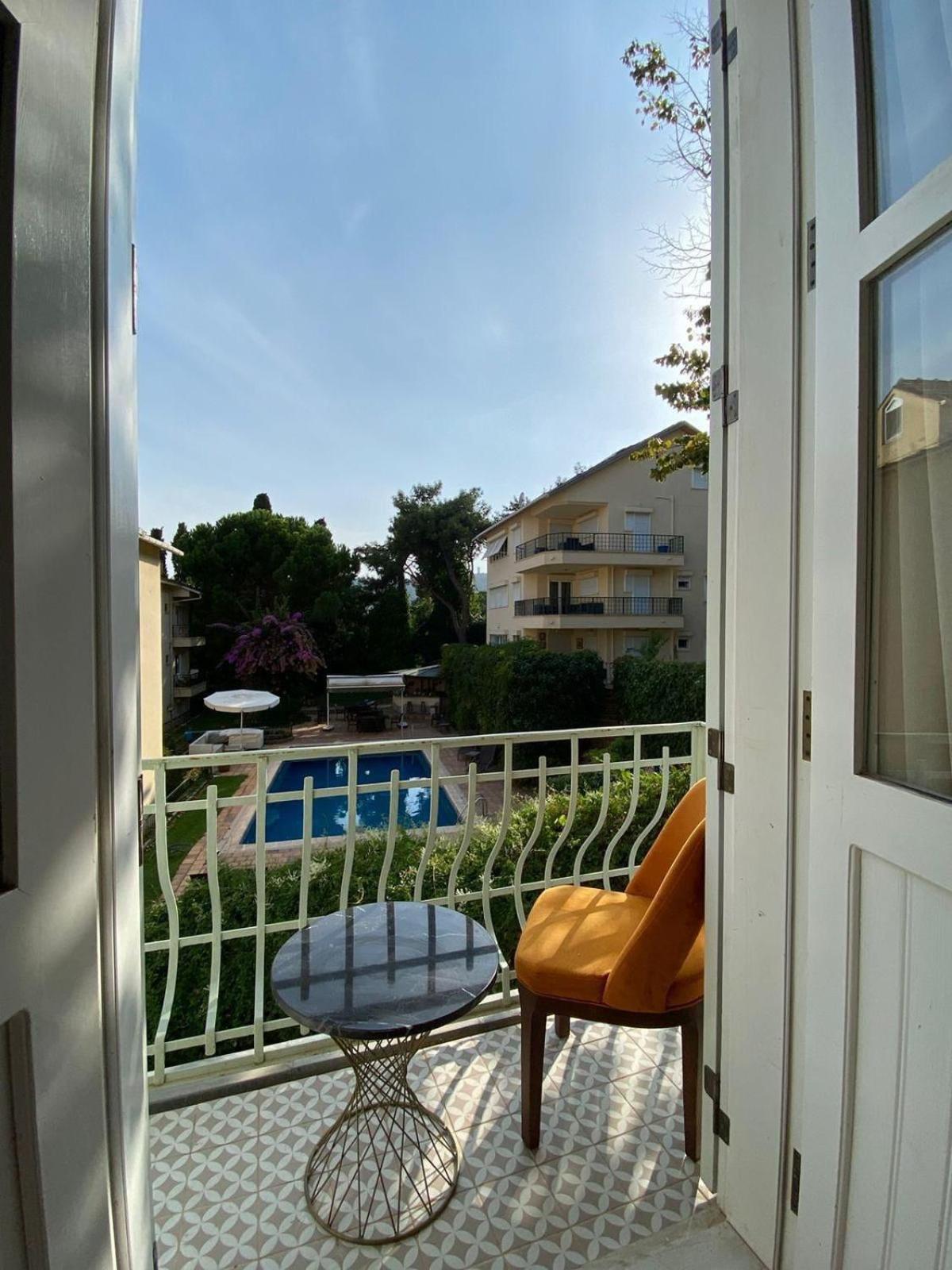 Triada Hotel Bueyuekada Prinseneilanden Buitenkant foto