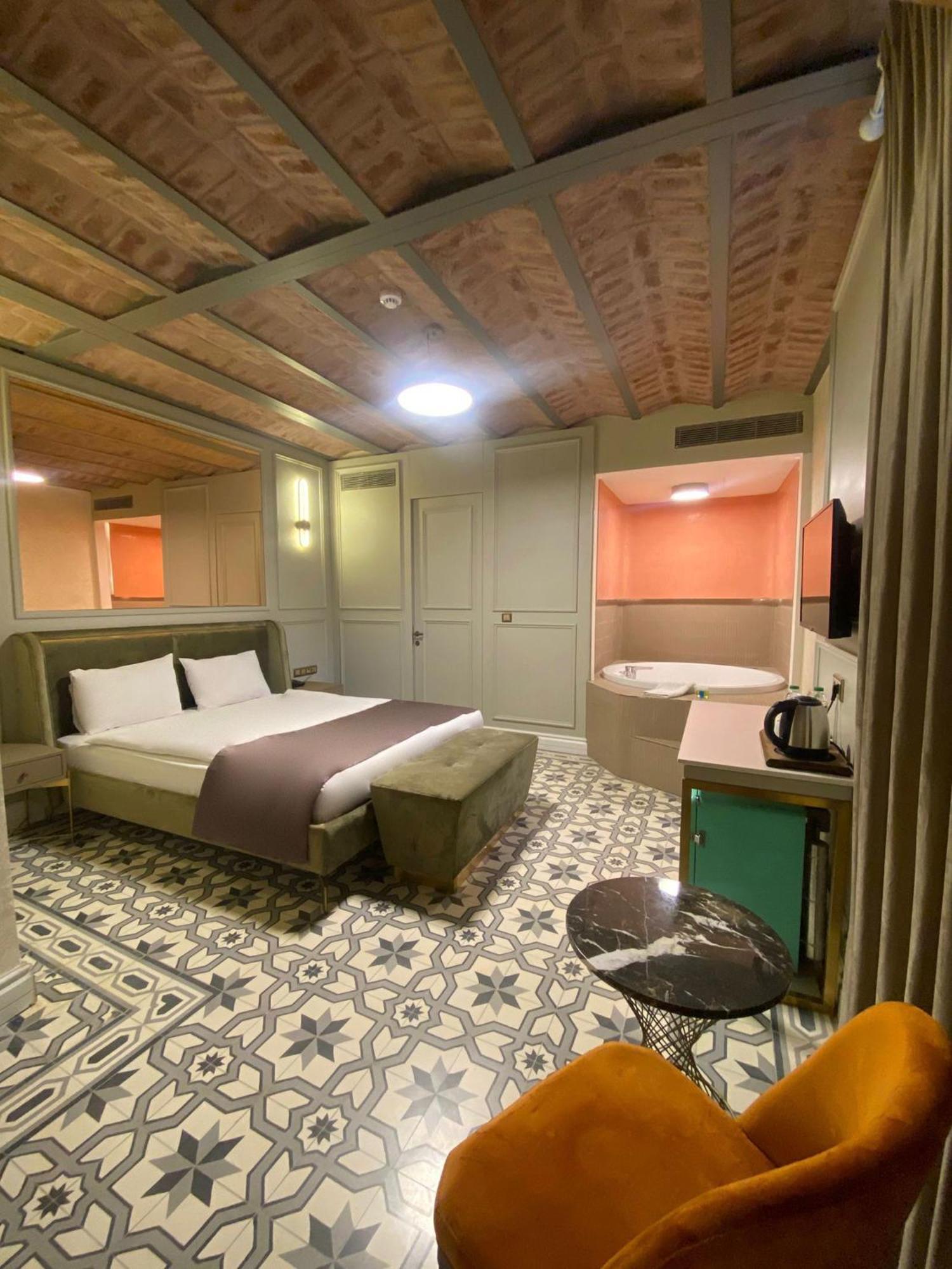 Triada Hotel Bueyuekada Prinseneilanden Buitenkant foto
